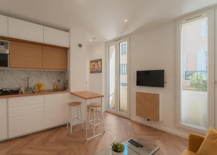Superbe 2 Pieces Centre-ville Nice